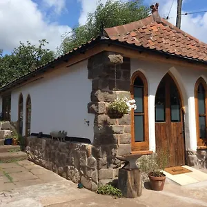 The Hideaway - A Charming, Unique Retreat In Long Ashton, Holiday home